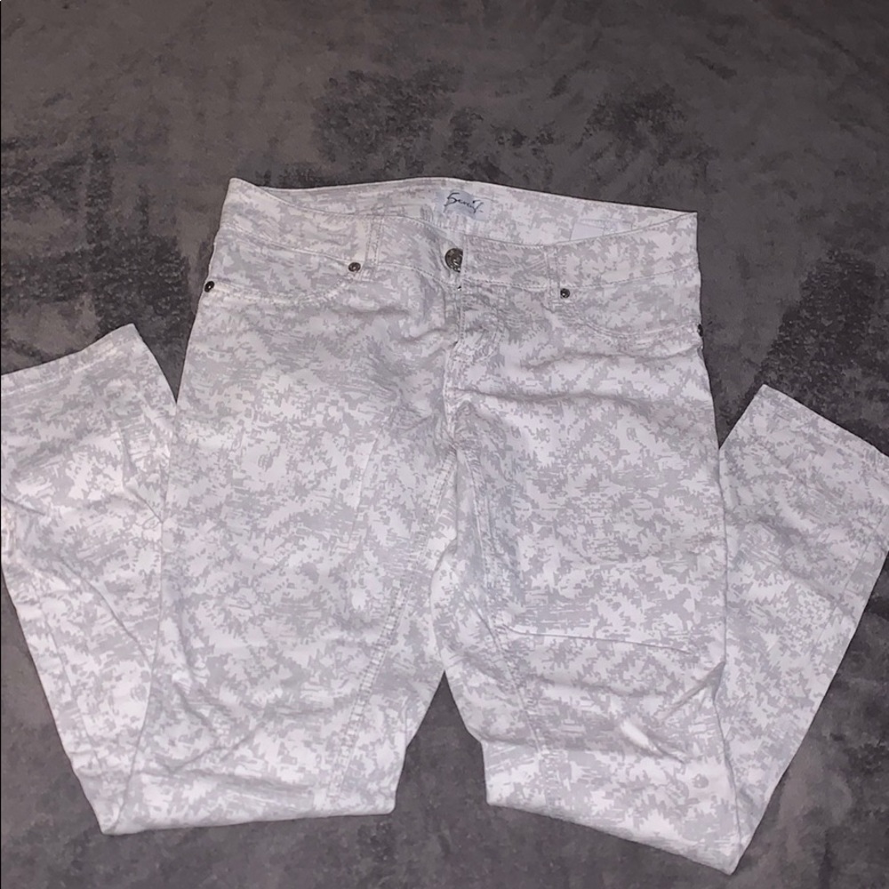 Seven7 White Skinny Jeans